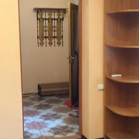отдельно стоящий дом с собственным входом и коммуникациями * Odesa