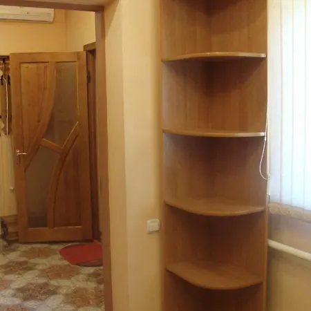 отдельно стоящий дом с собственным входом и коммуникациями Alpesi faház Odessza